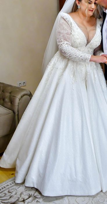 Vând rochie de mireasă