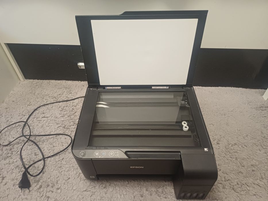 Принтер цветной EPSON  в отличном состоянии