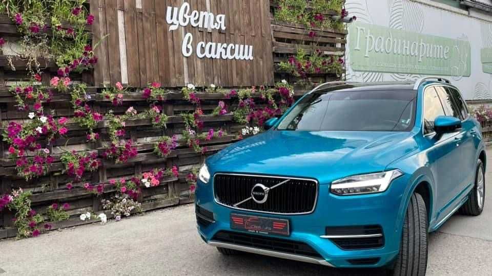 VOLVO XC90 D5 2017, 7местен, синьо фолио, отдолу черна боя в оригинал