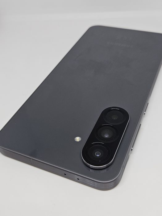 Samsung Galaxy A56 Заключен - Yettel