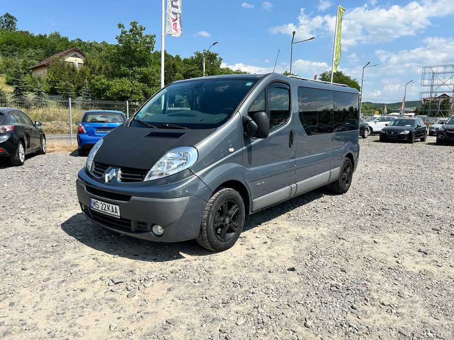 Renault Trafic Renault Trafic 2.0 dCi 115 FAP Grand Passenger Black Edition