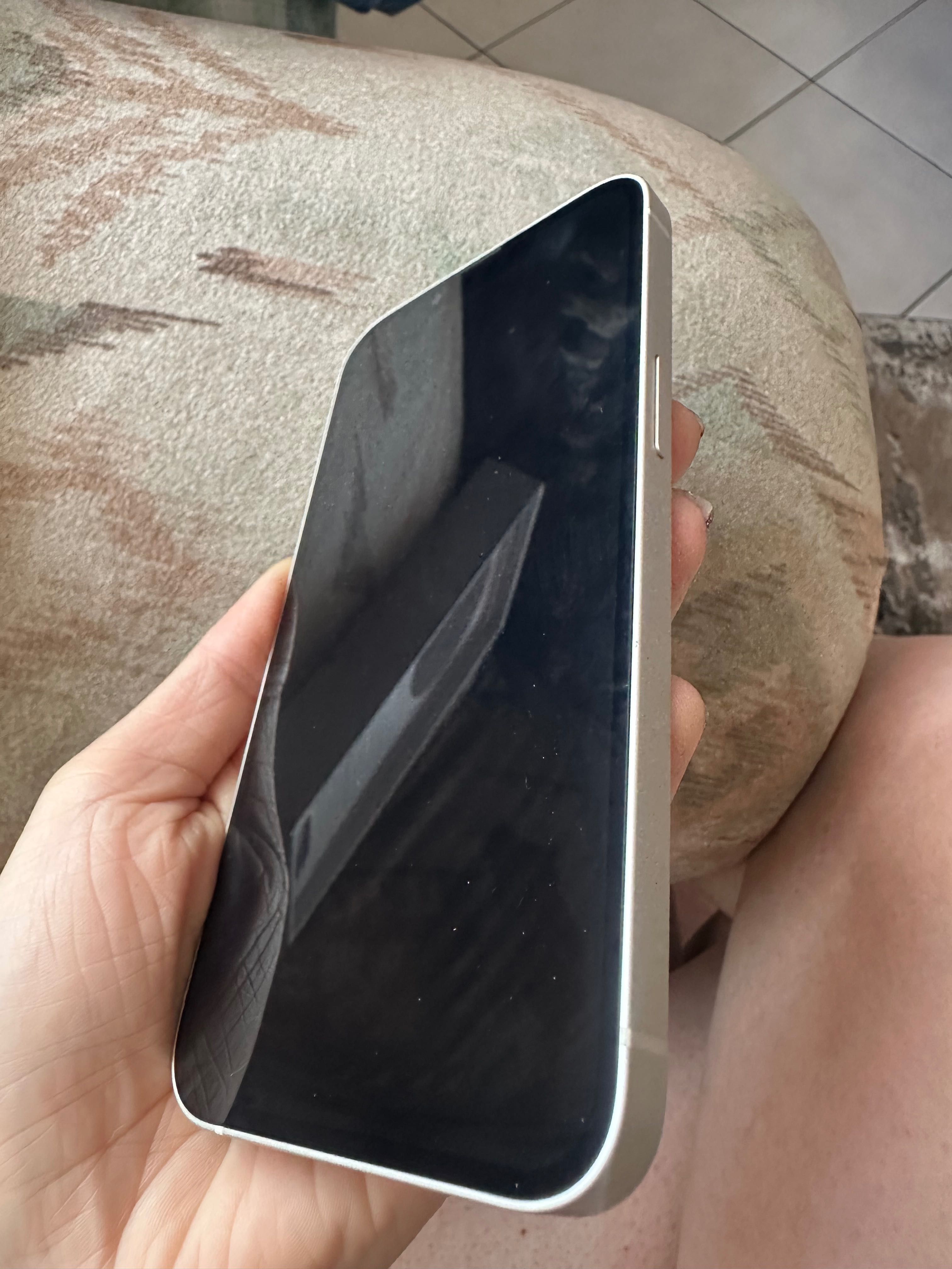 iPhone 13 в перфектно състояние