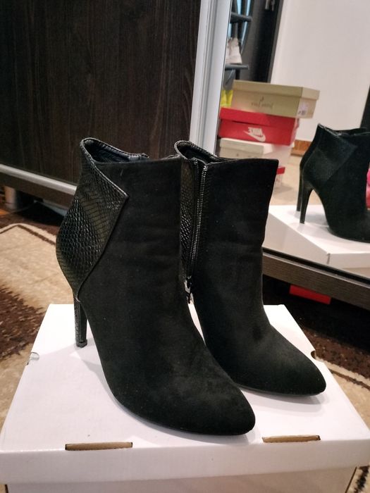 Ghete negre și verzi