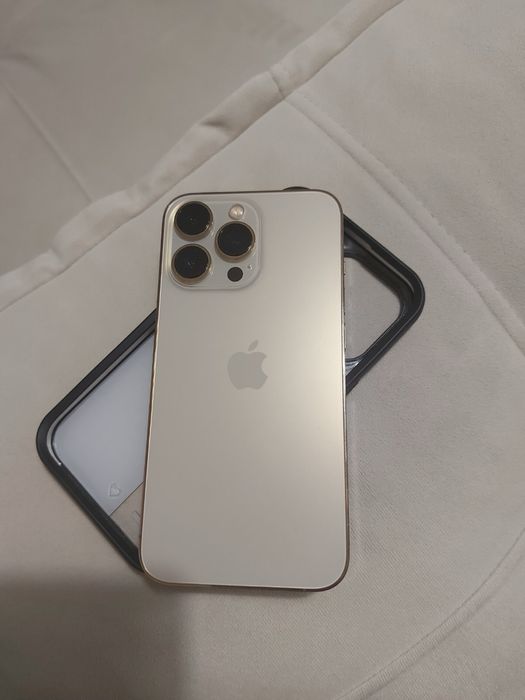 Iphone 13 pro + кейс мобилфокс