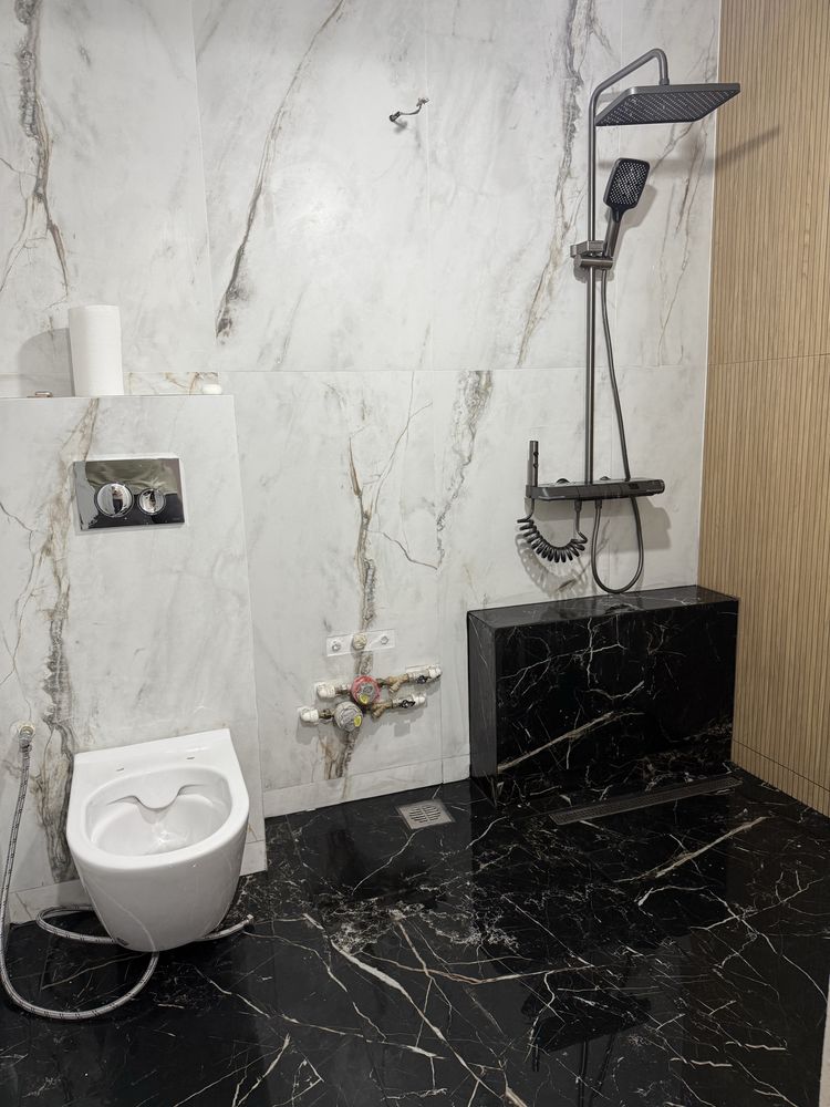 Instalatii sanitare, electrice, amenajari ( gresie, parchet etc)
