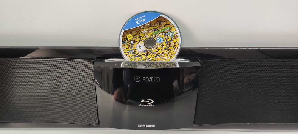 Samsung HT BD 8200 Soundbar cu blu ray incorporat boxe si amplificator