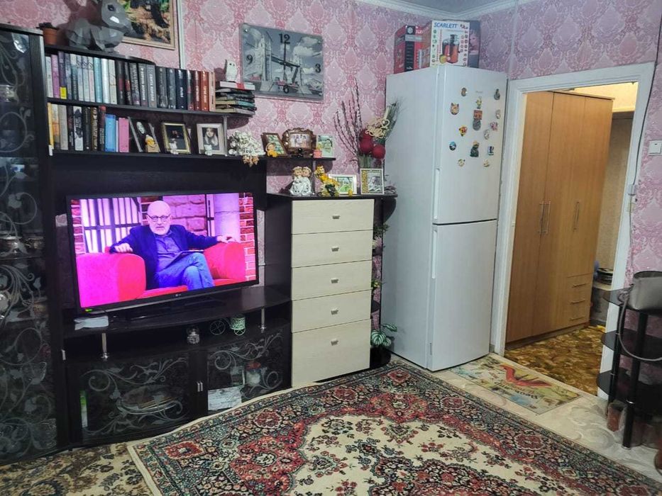 Продам 2- х комнатную квартиру в многоквартирном доме (Рабочий )