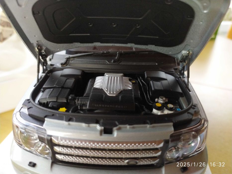 1:18 Метален модел на  Range Rover Sport AUTOart Millennium