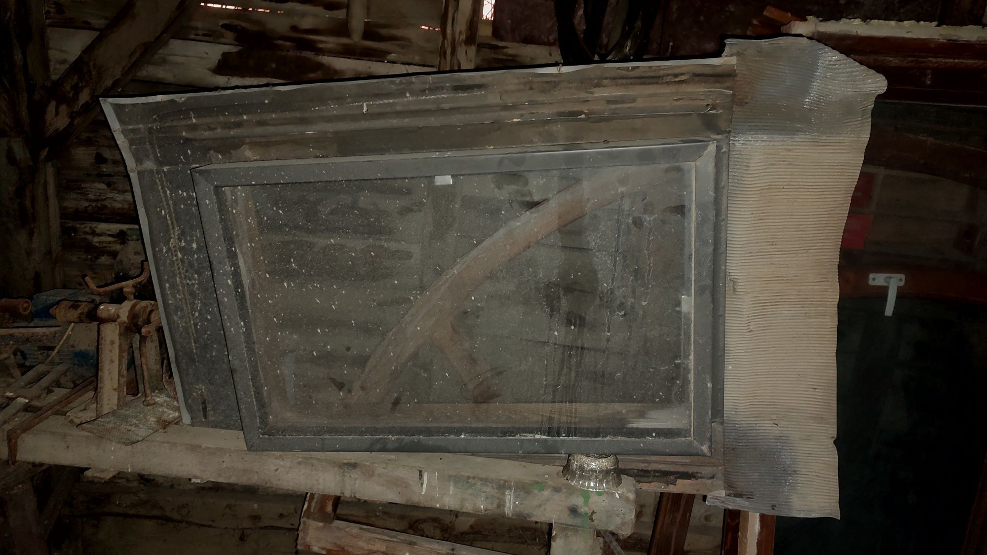 Usi de interior geam fereastră pt acoperis tip velux demontate sh
