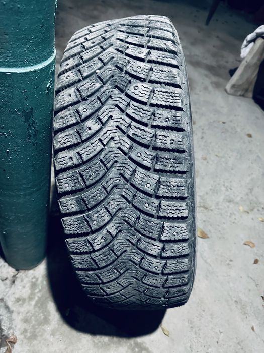 Продам зимные шины
