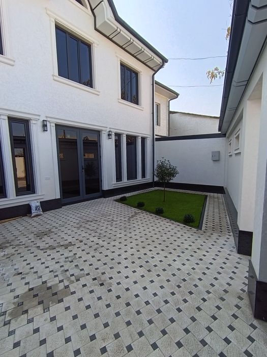 Келес Абдурахмонов асосий йулдан 800 метр 2 этаж 1.8 сотиг 7 хона