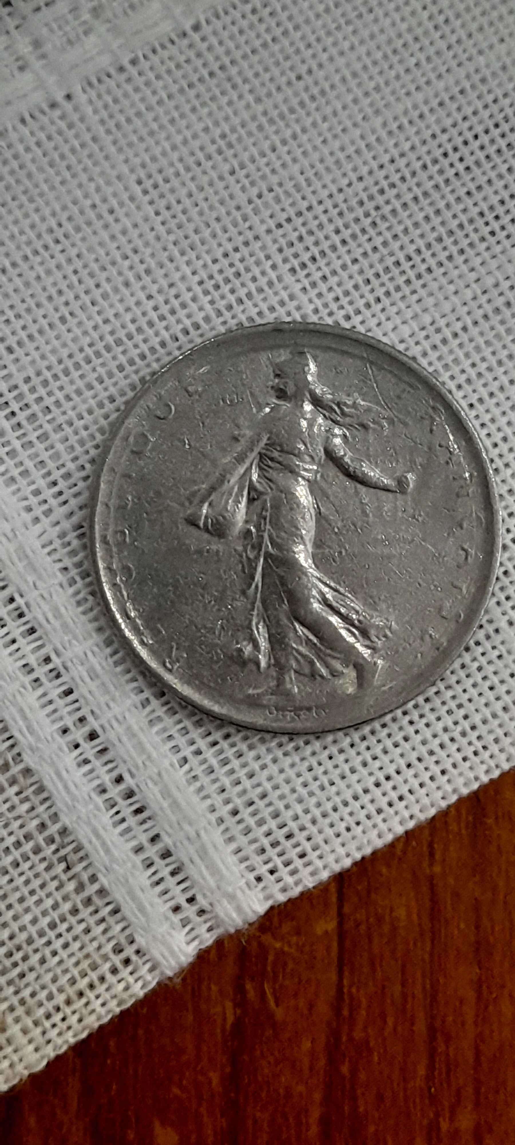 Moneda veche valoroasa