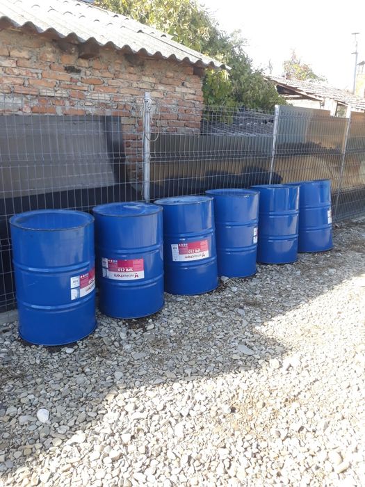 Butoaie de tablă emailate ideale pt depozitarea mierei preț.100 lei.