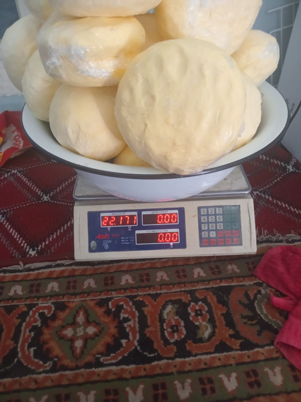 Словичное масло. 100%табий сариёг.кишлокнинг тоза сариёги