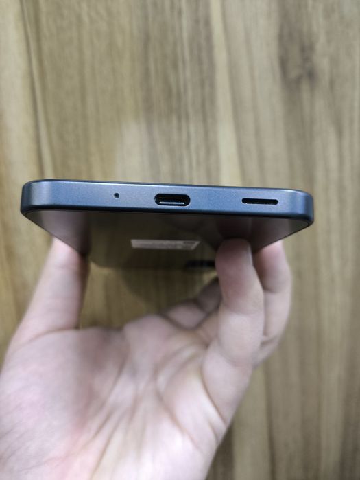 Самсунг а17 сотилади