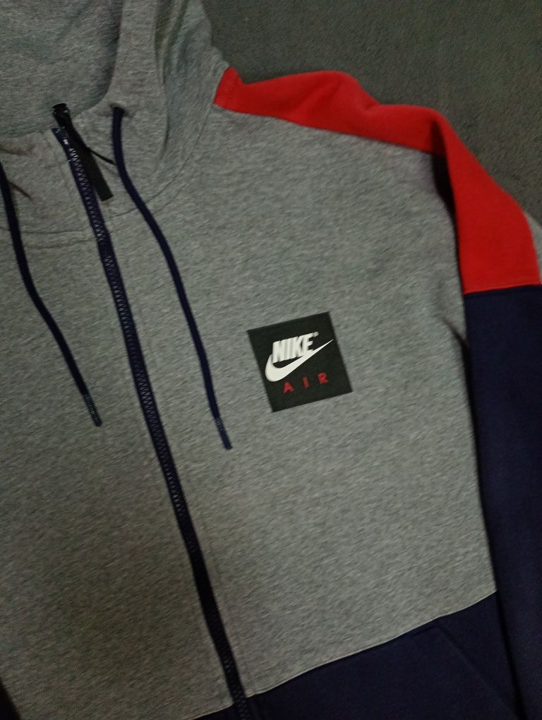 Nike мъжки суичър