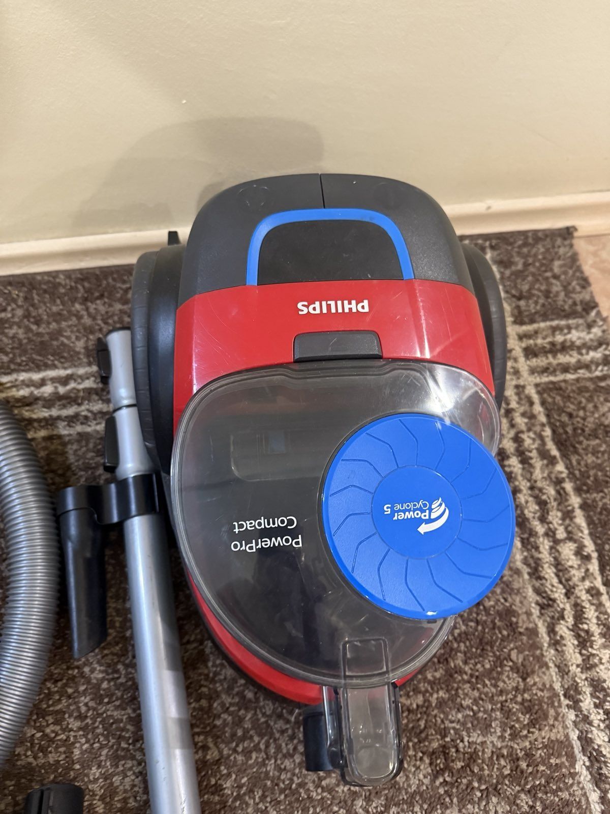 Ръчни прахосмукачки  Philips POWER CYCLONIC 5