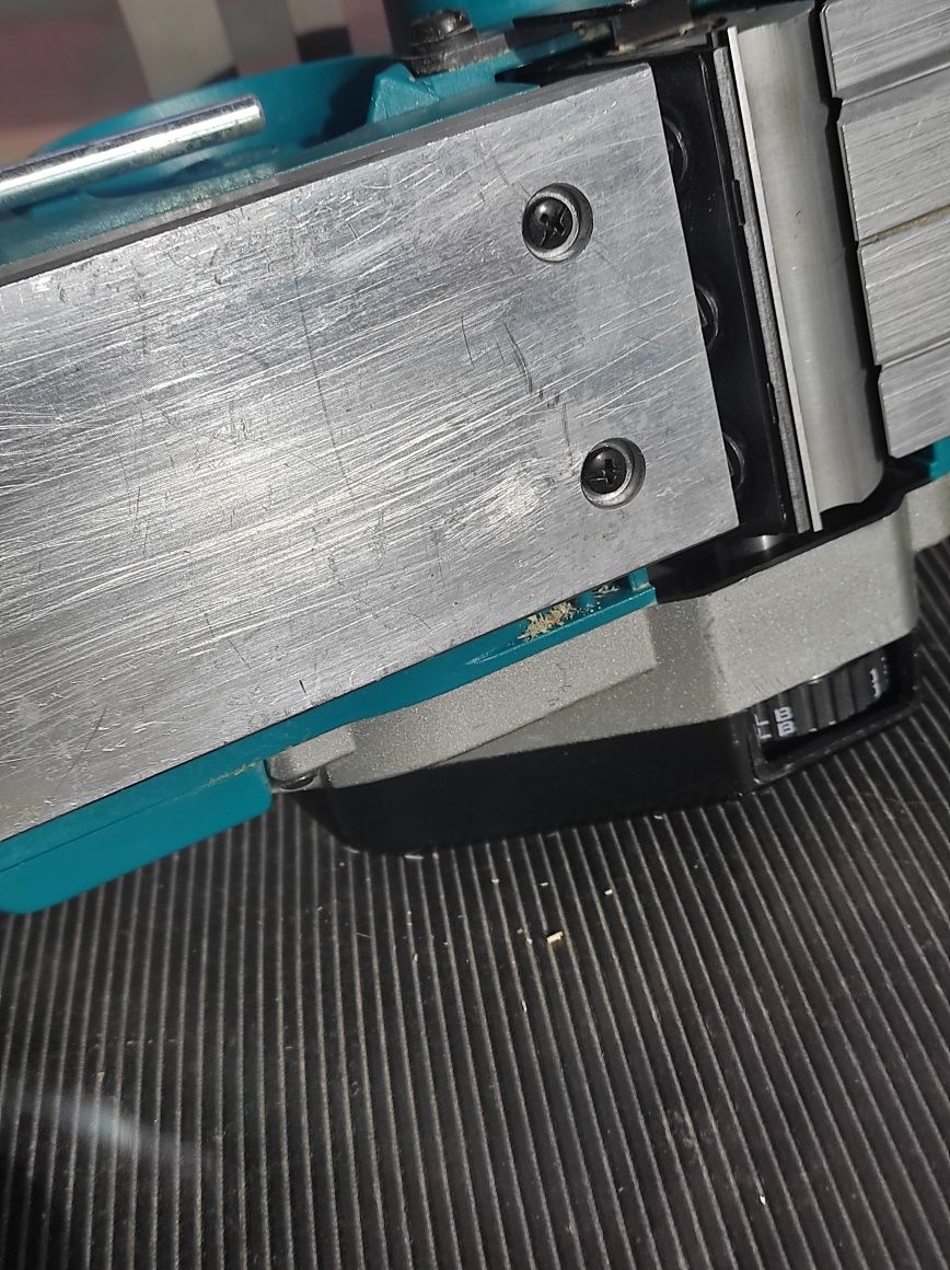 Makita rindea baterie