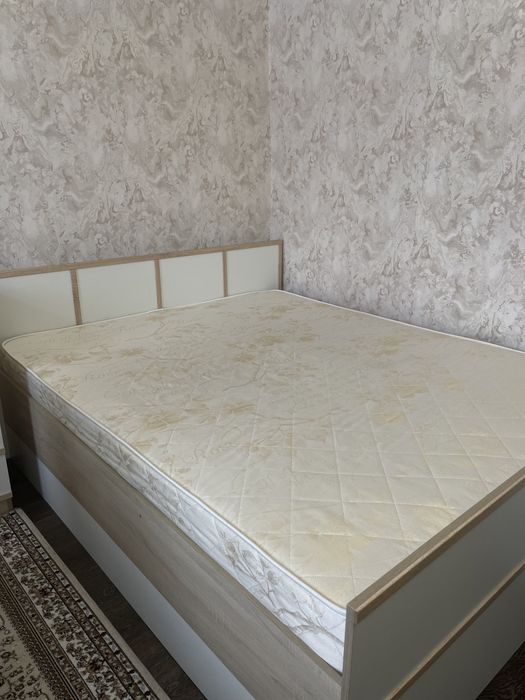 Кровать двуспальная