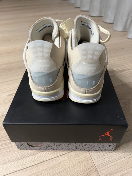 Vand Jordan 4 Off White Sail, marimea 42.5