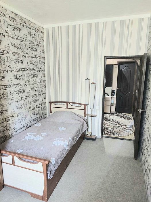 Срочно  продаётся трех конатная квартира