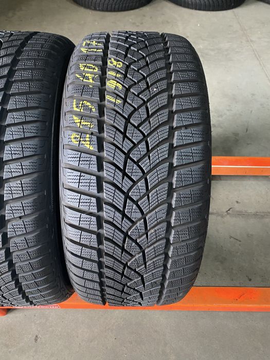 Anvelope iarna 215/40/17 Goodyear Ultra Grip Performance 215 40 17 R17