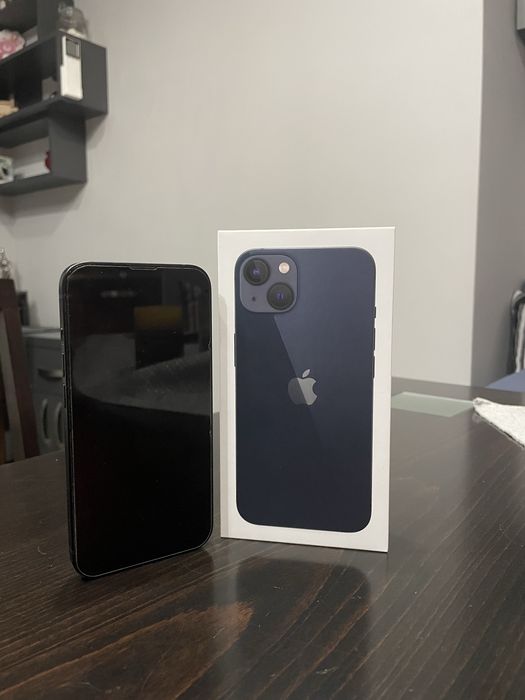 Продавам iphone 13/256GB