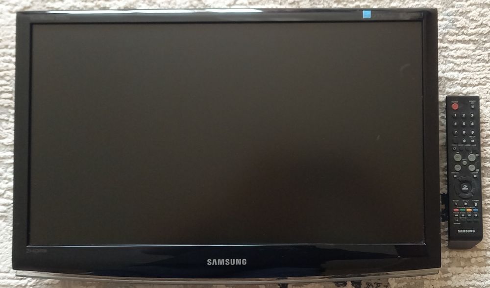 Телевизор, монитор Samsung SyncMaster 2333 HD