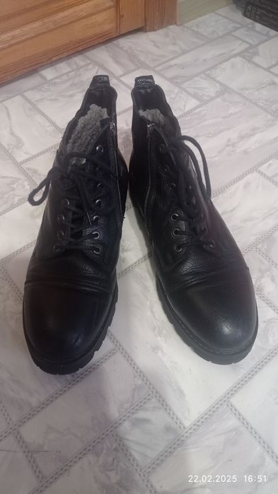 Продам ботинки мужские зимние с натуральной кожи, размер 44