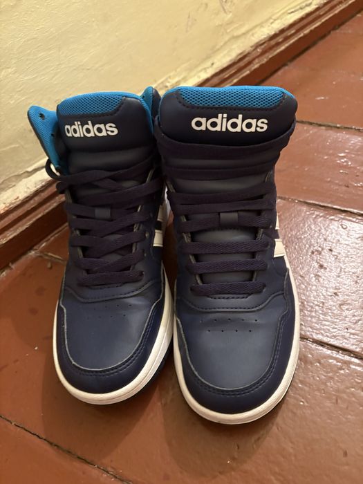 Adidasi marca ADIDAS