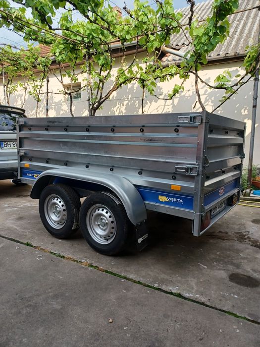 Remorcă auto 750 kg.