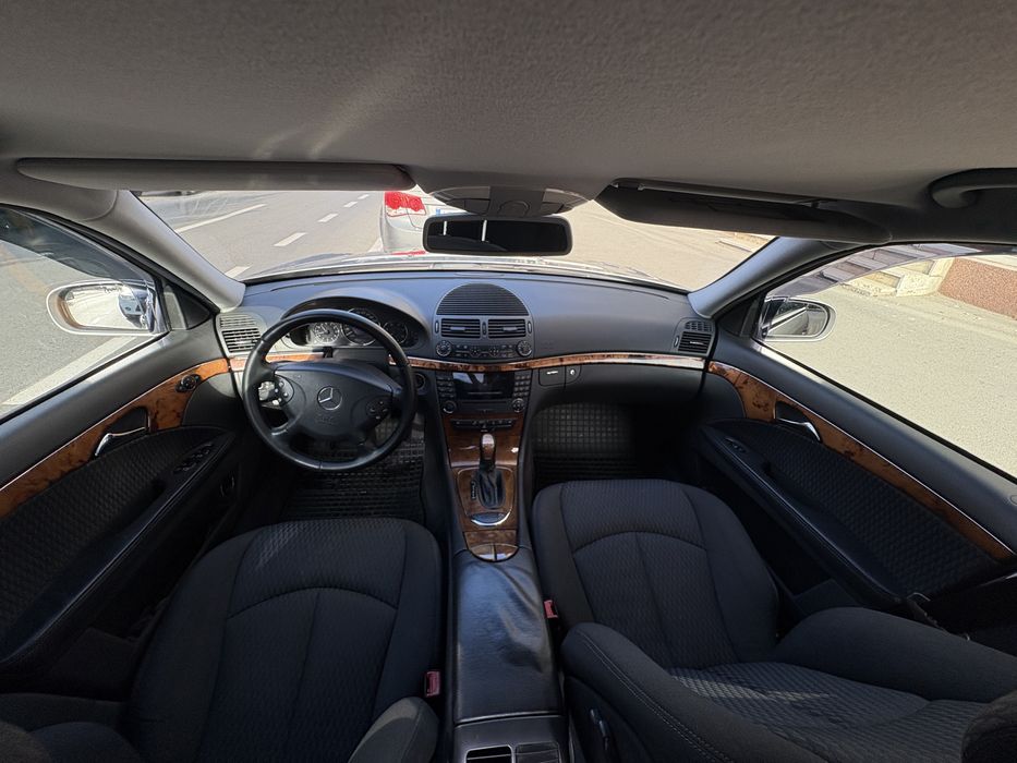 Mercedes E220 w211