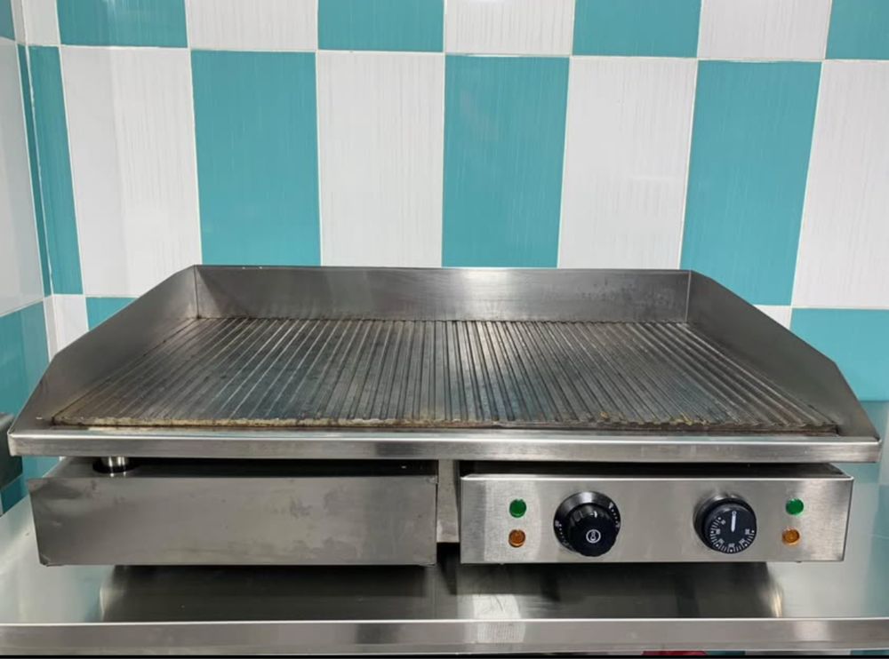 plită electrica alimentare la  380 în perfectă stare