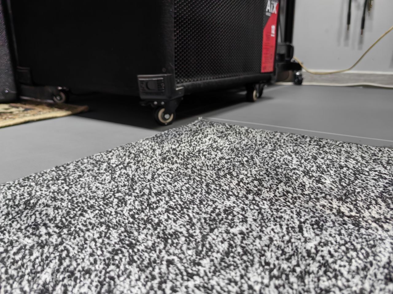 Продам усилителя и колонки 1000 W