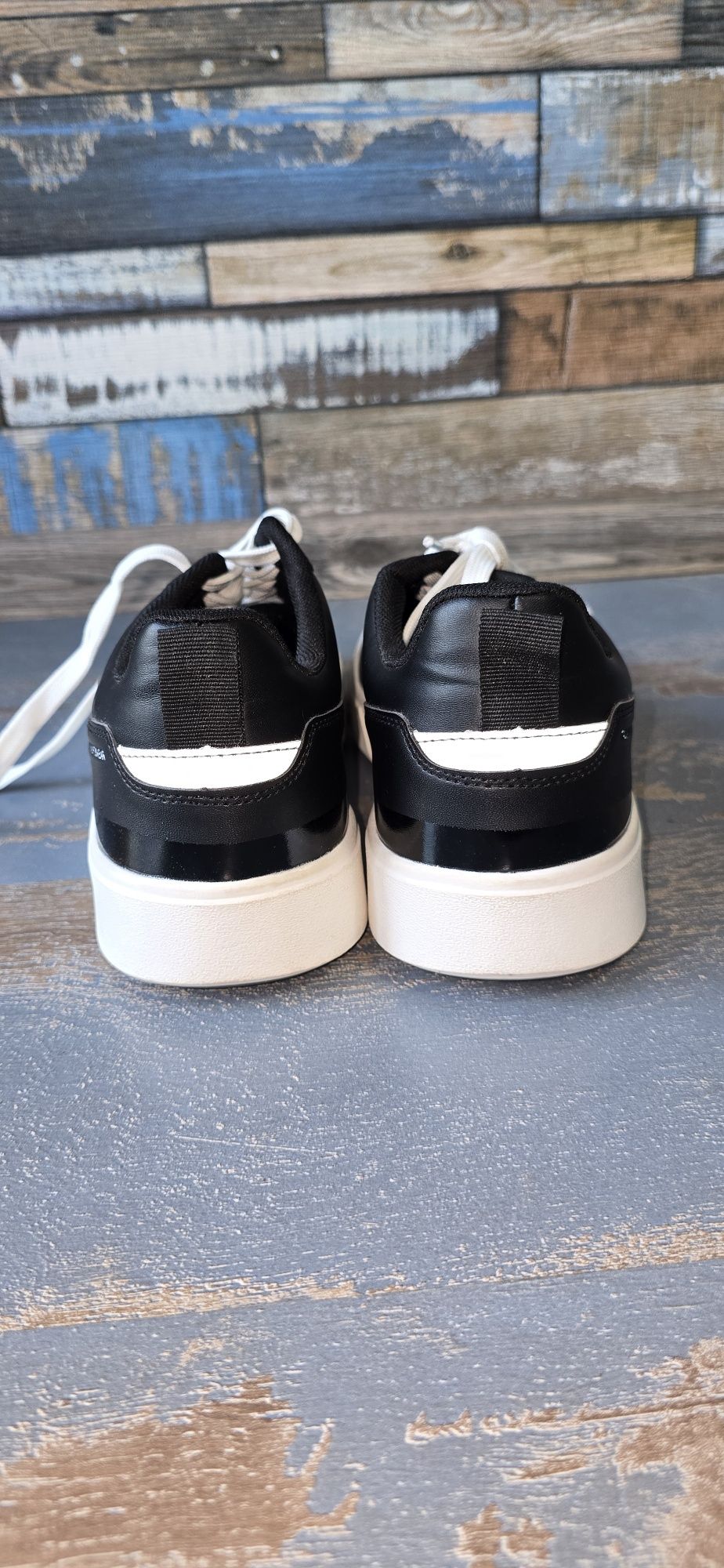 Нови! Оригинални мъжки обувки Ellesse 45,5