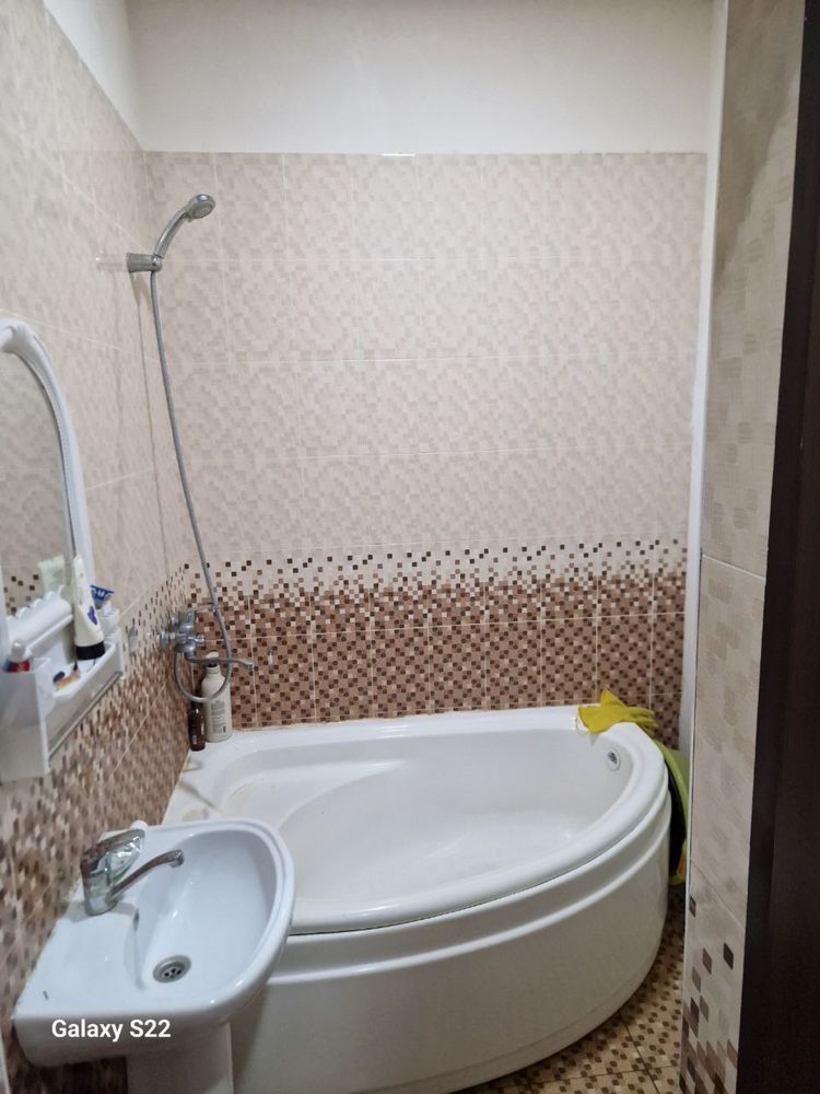Коракамиш 2/5 да 4 хона квартира сотилади