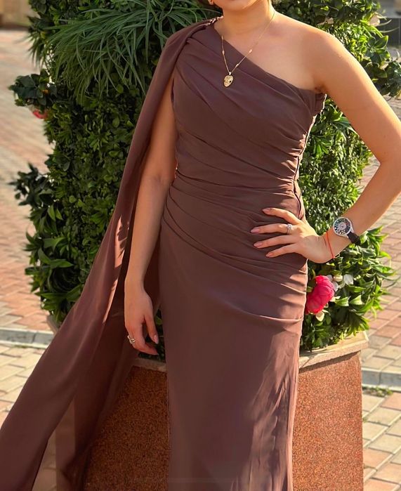 Продам шифоновое вечернее платье , очень стильное