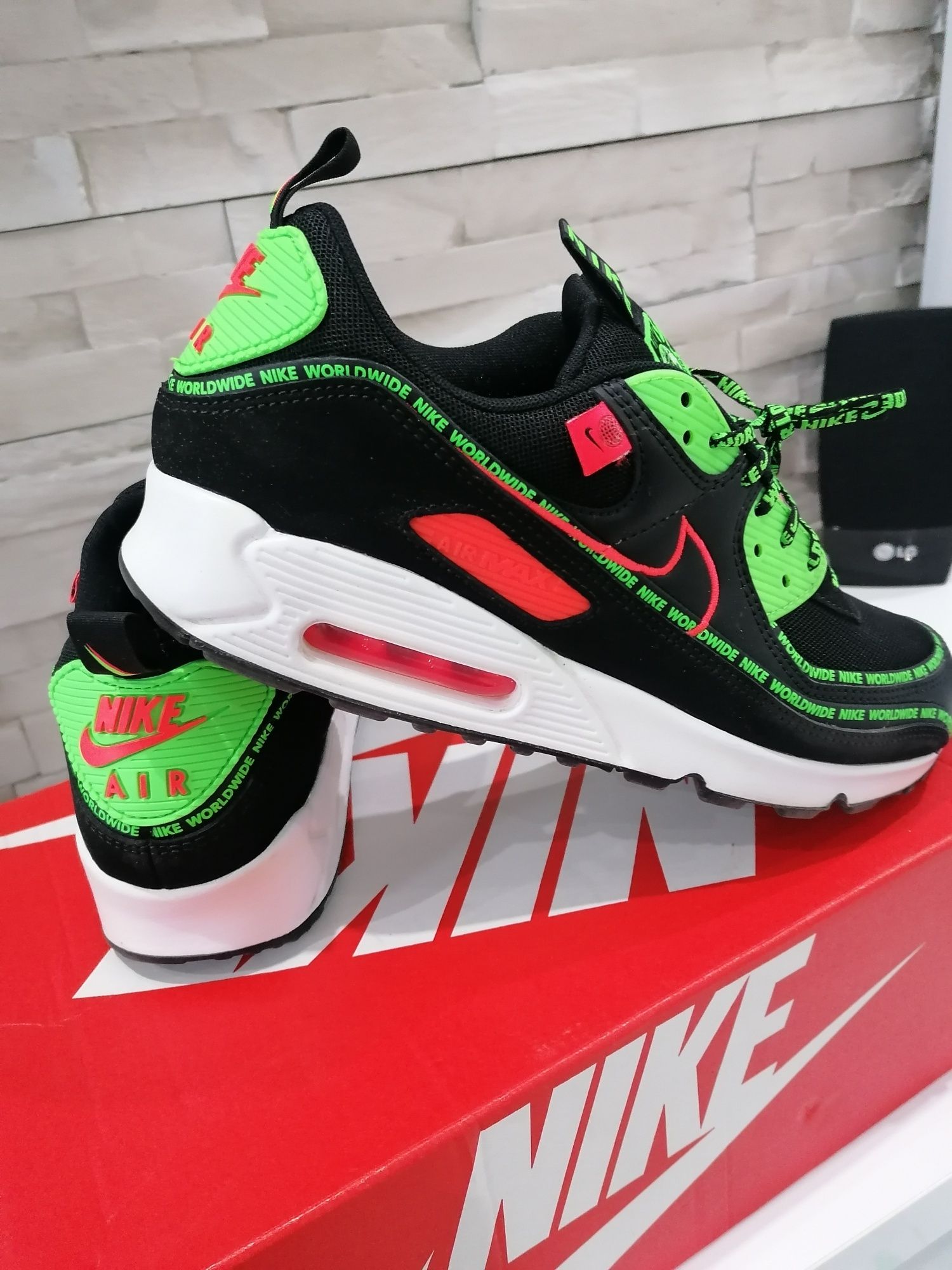 Уникален NIKE air max