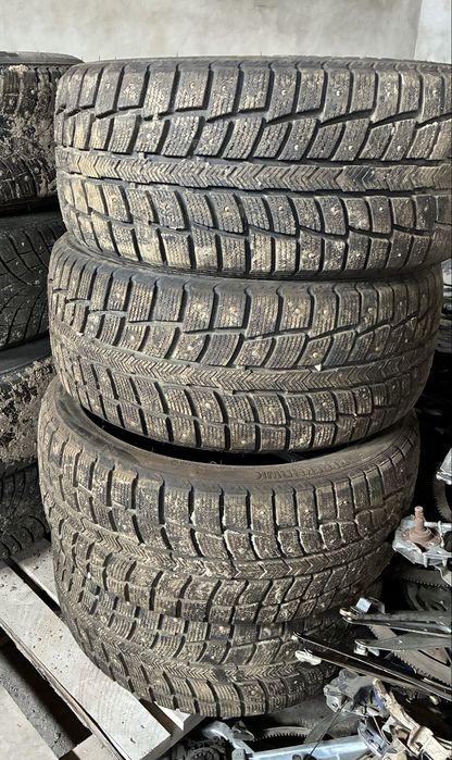 Продам шины с шипами R18