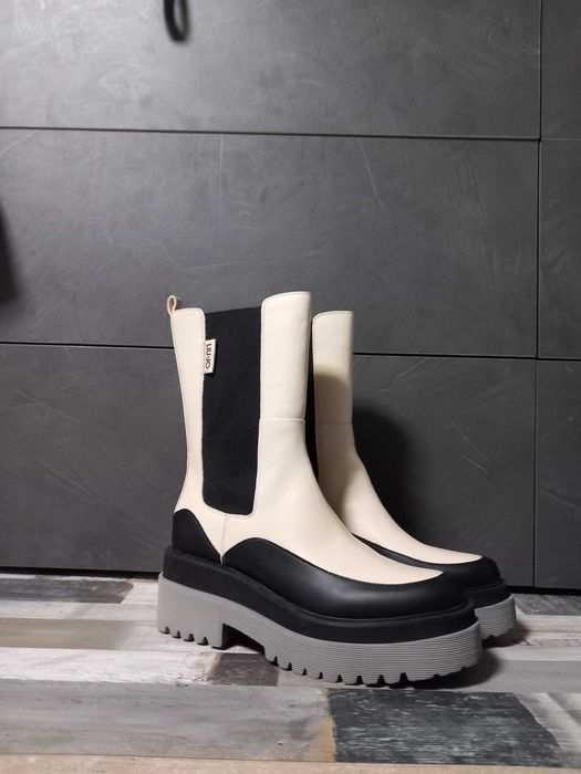 Liu Jo
Боти Purple Chelsea 40 номер нови Дизайн & Характеристика