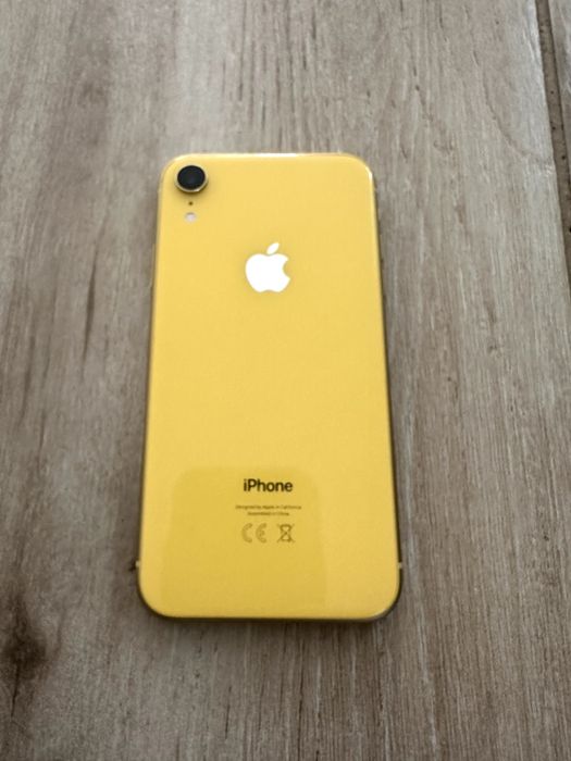 iPhone XR 128GB galben, resetat la setările din fabrică, deblocat