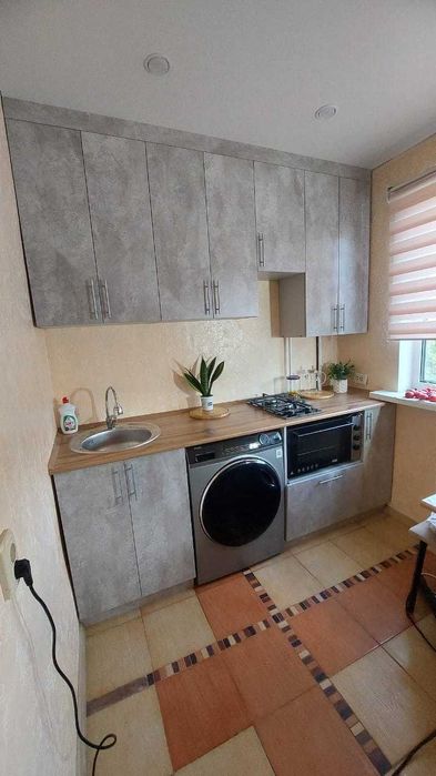 Продаётся просторная 3-комнатная квартира в центре