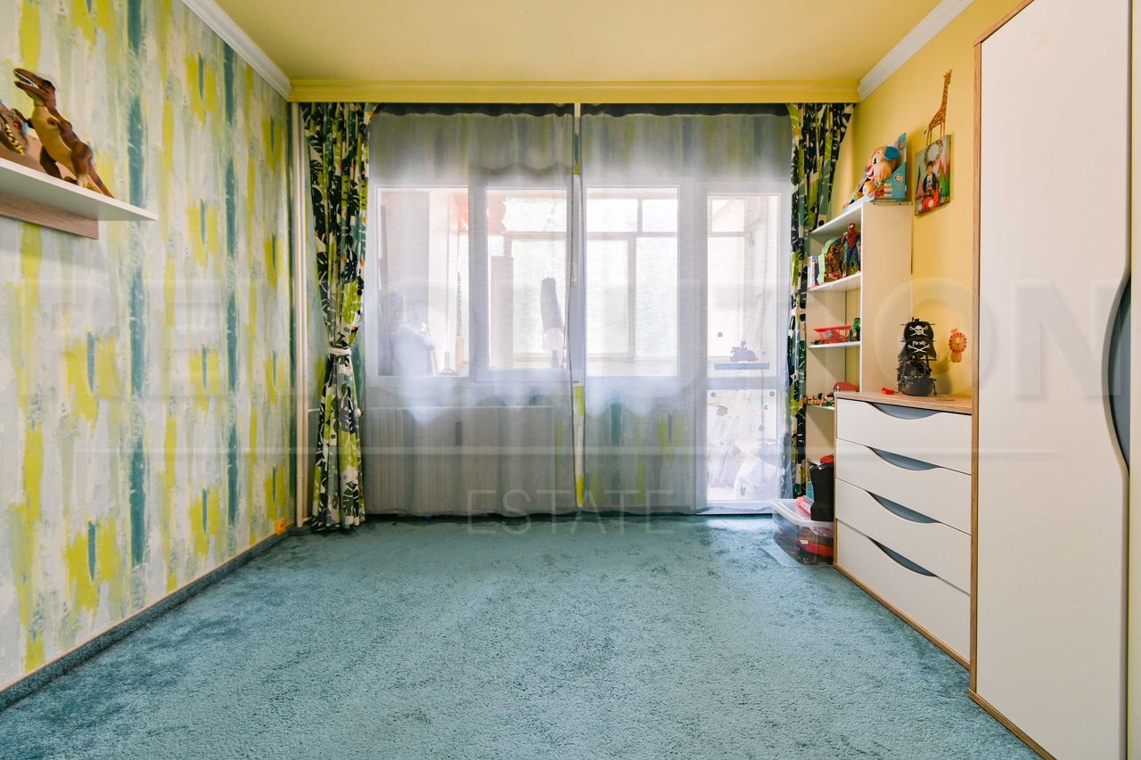 Продава се Четиристаен апартамент в София, Надежда 1 - 90 кв.м за 2289 €/кв.м - Снимка #8