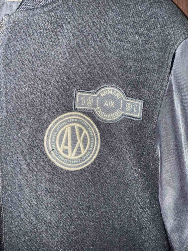 Оригинално яке / бомбер Armani Exchange