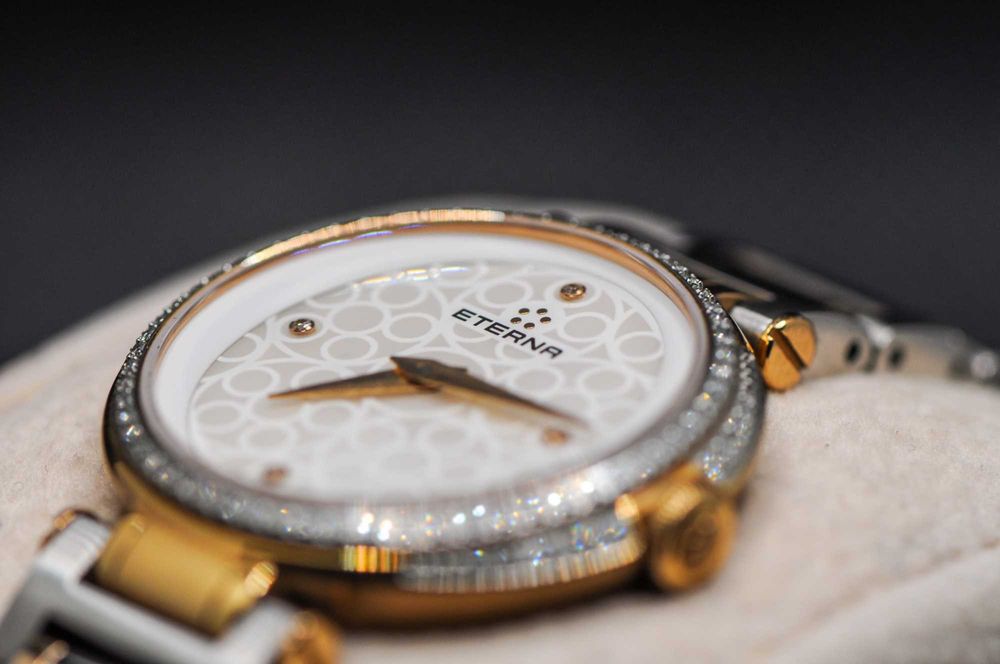 Швейцарски дамски часовник с фабрични диаманти | Eterna Grace
