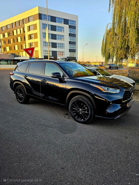 Toyota Highlander Toyota Highlander Luxury- All Black