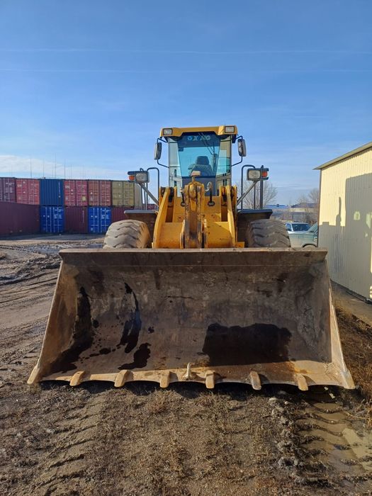 Продам погрузчик фронтальный