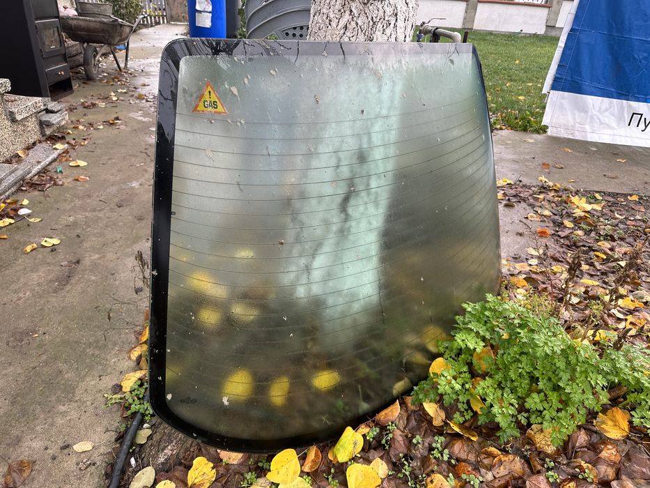 Заден прозорец ауди