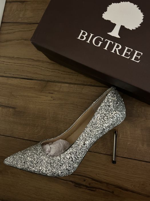 Сребърни бляскави токчета