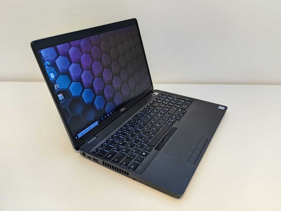 Laptop Dell Latitude 5501 i7-9850H nVIDIA impecabil GARANTIE 1 an